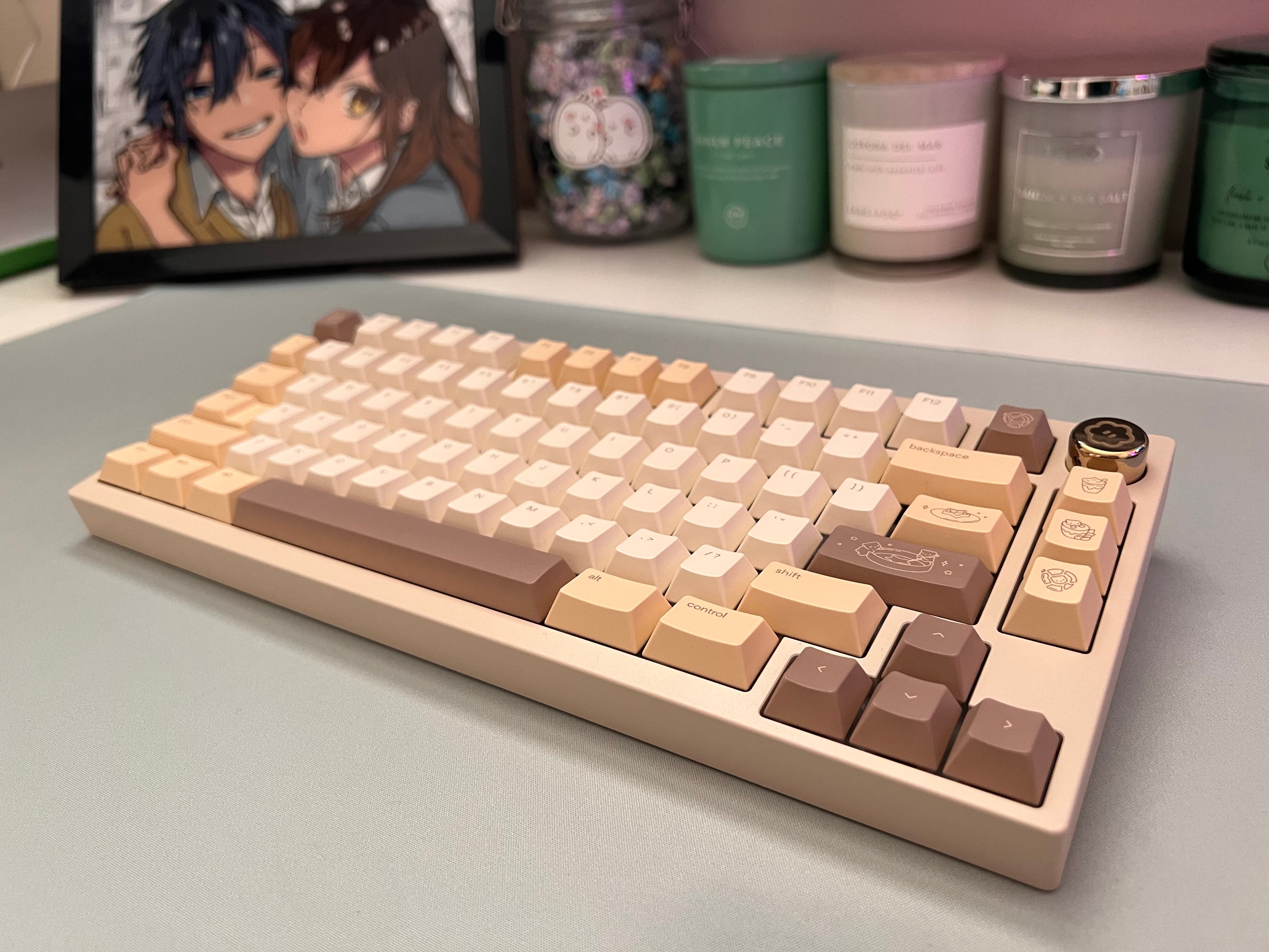 A right angle view of the QK75.